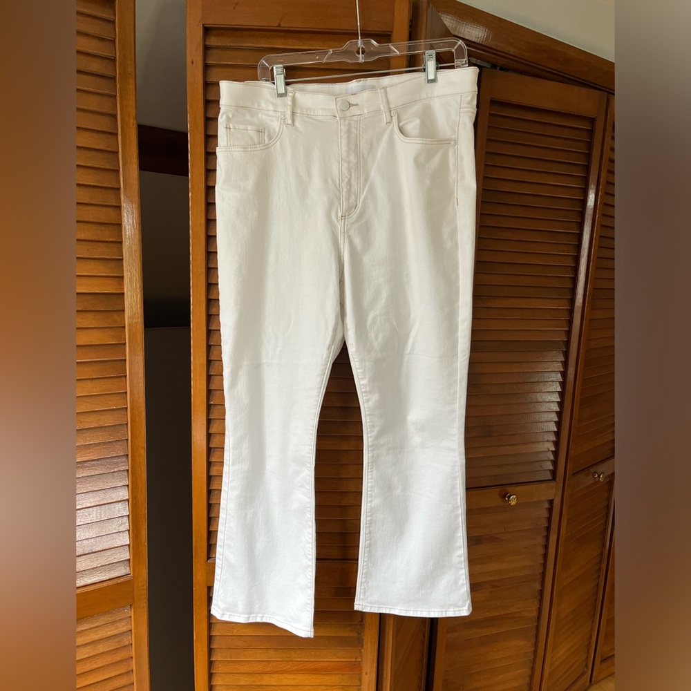 NWOT Loft White Jeans, slight flare, size 12